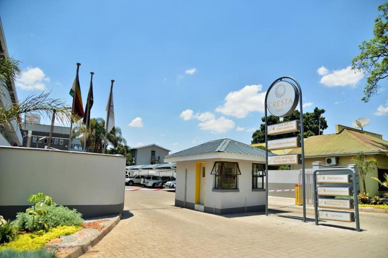 Cresta Oasis Hotel Harare Exterior photo